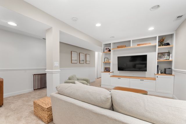 1849 W Superior Street 1, Chicago, IL 60622