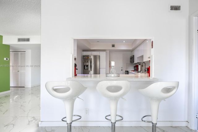 400 Diplomat Pkwy 302, Hallandale Beach, FL 33009