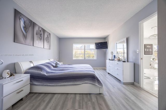 400 Diplomat Pkwy 302, Hallandale Beach, FL 33009