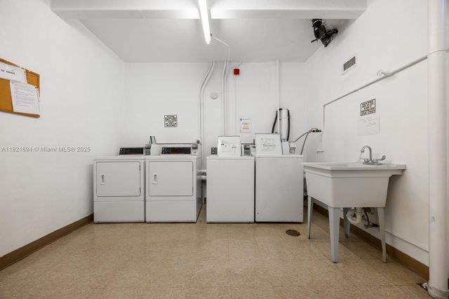 400 Diplomat Pkwy 302, Hallandale Beach, FL 33009