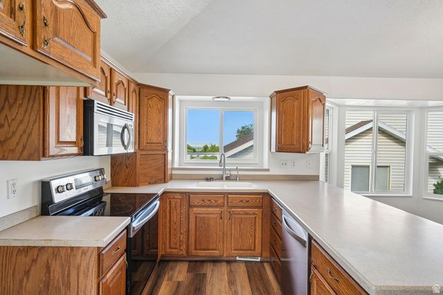 1204 E 3225 N, Layton, UT 84040