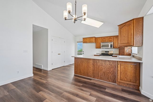 1204 E 3225 N, Layton, UT 84040