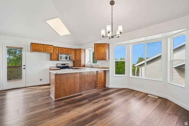 1204 E 3225 N, Layton, UT 84040
