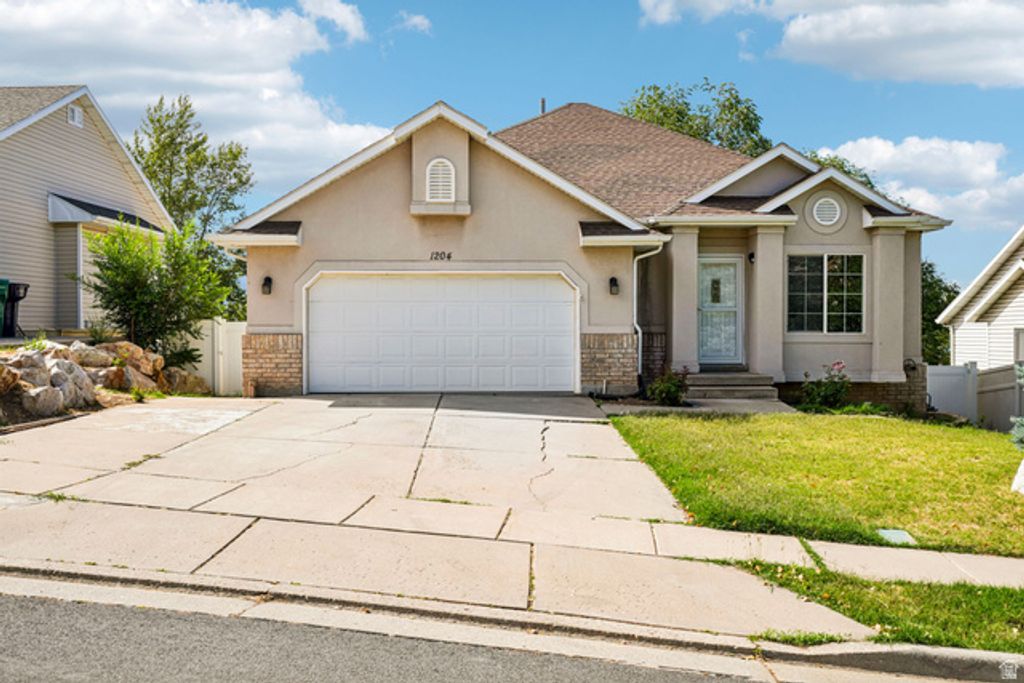 1204 E 3225 N, Layton, UT 84040