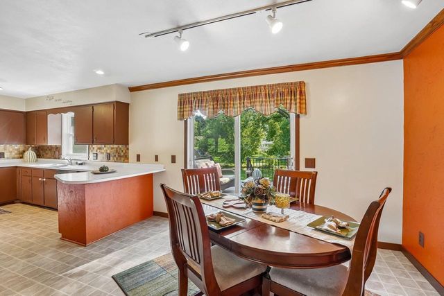 401 Woodview Drive, Sun Prairie, WI 53590