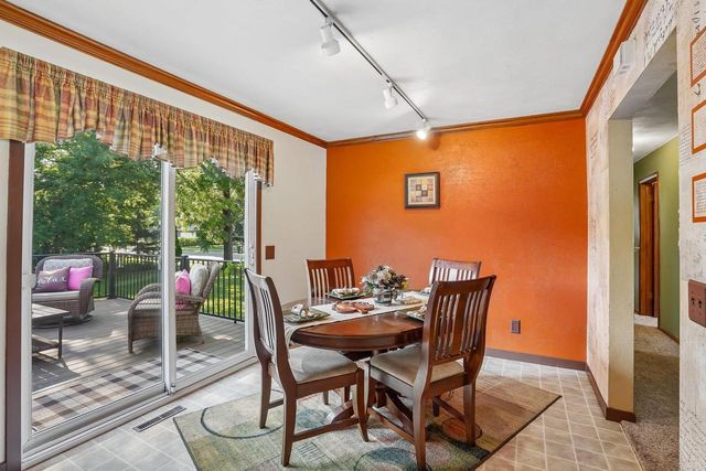 401 Woodview Drive, Sun Prairie, WI 53590