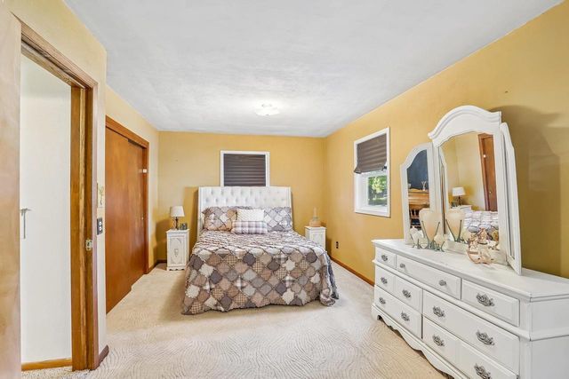 401 Woodview Drive, Sun Prairie, WI 53590