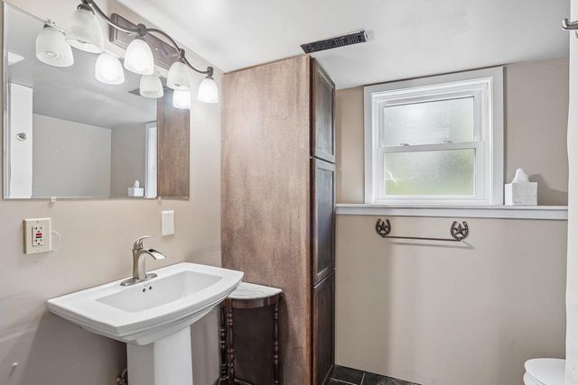 401 Woodview Drive, Sun Prairie, WI 53590