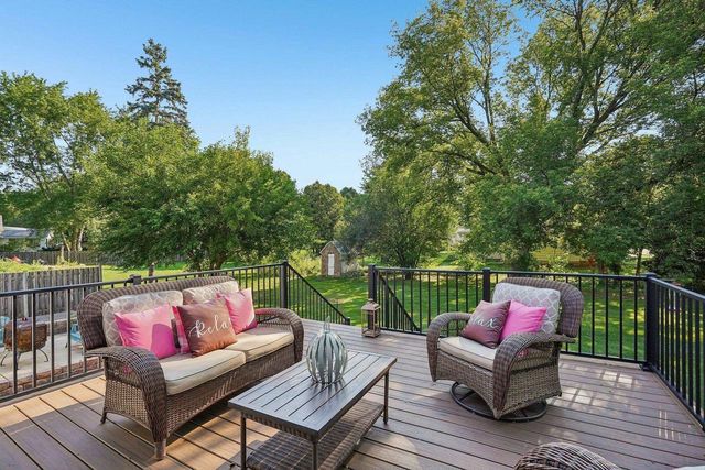 401 Woodview Drive, Sun Prairie, WI 53590