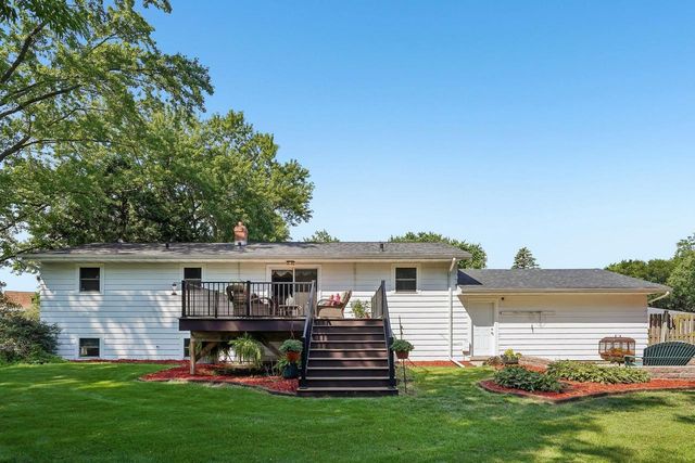 401 Woodview Drive, Sun Prairie, WI 53590