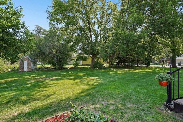 401 Woodview Drive, Sun Prairie, WI 53590