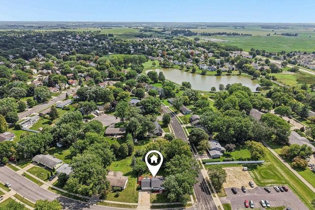 401 Woodview Drive, Sun Prairie, WI 53590