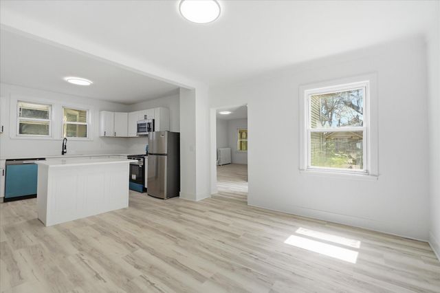 949 Conway Street, Saint Paul, MN 55106