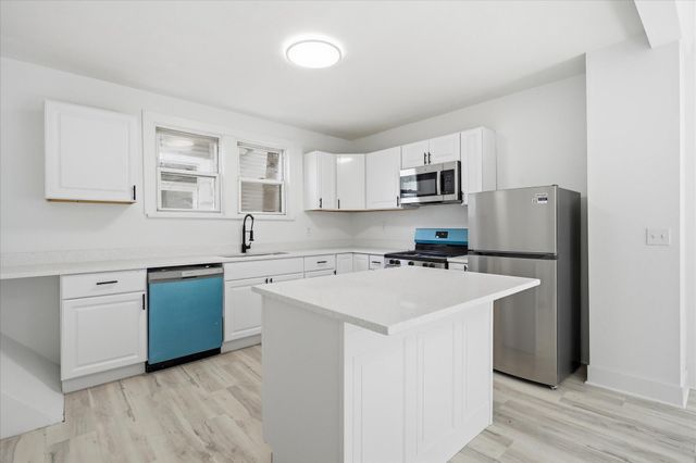 949 Conway Street, Saint Paul, MN 55106
