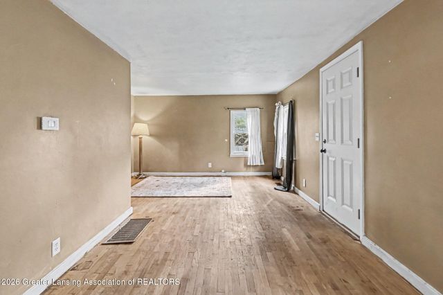 325 Cox Boulevard, Lansing, MI 48910