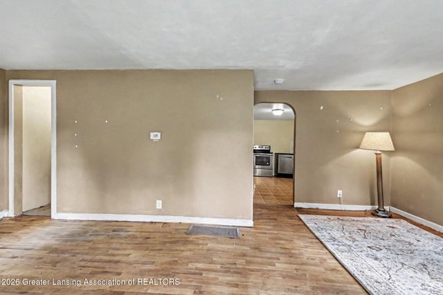 325 Cox Boulevard, Lansing, MI 48910