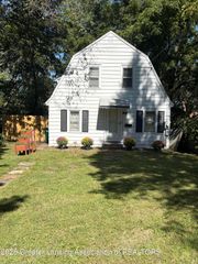 325 Cox Boulevard, Lansing, MI 48910