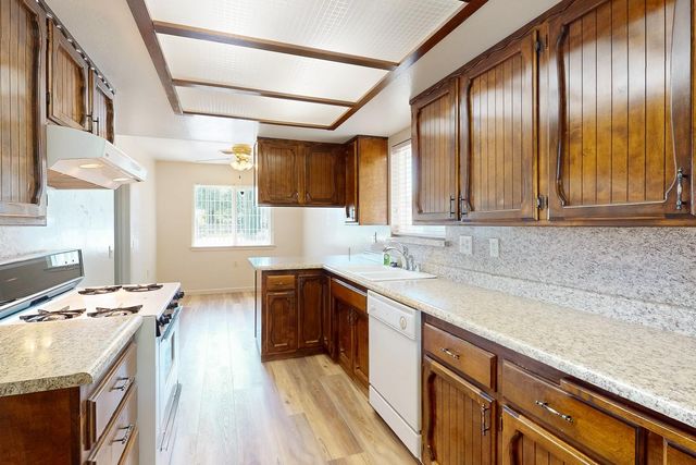 1909 10th Ave, Olivehurst, CA 95961