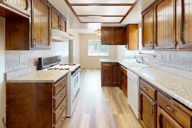 1909 10th Ave, Olivehurst, CA 95961