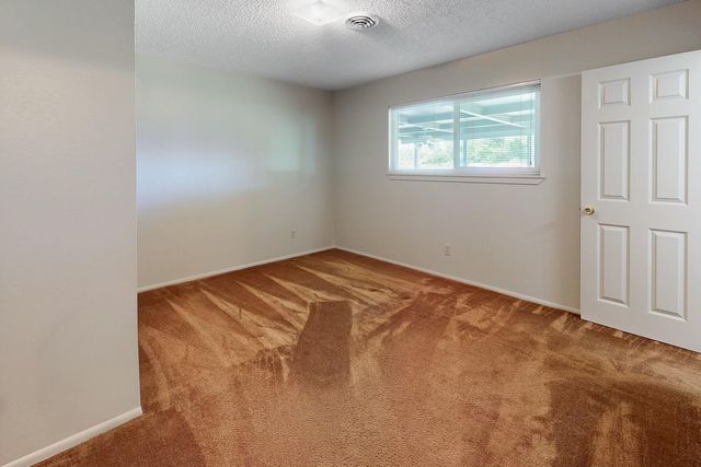 1909 10th Ave, Olivehurst, CA 95961