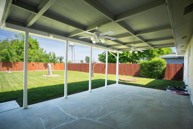 1909 10th Ave, Olivehurst, CA 95961