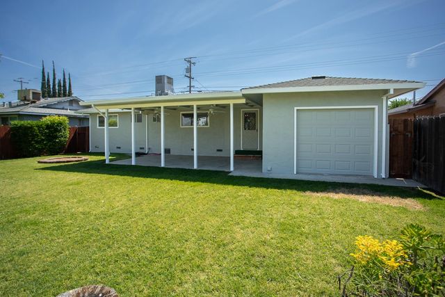 1909 10th Ave, Olivehurst, CA 95961