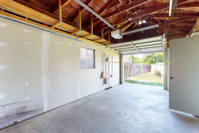 1909 10th Ave, Olivehurst, CA 95961