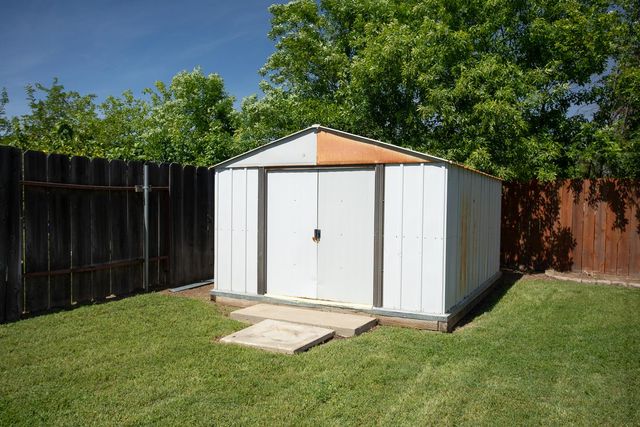 1909 10th Ave, Olivehurst, CA 95961