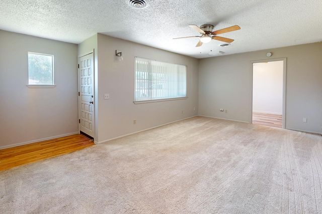 1909 10th Ave, Olivehurst, CA 95961