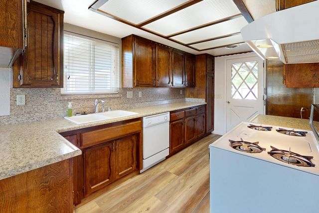 1909 10th Ave, Olivehurst, CA 95961