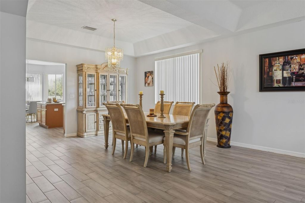 Image 8 of property listing at 18110 TURTLE BEACH WAY, Tampa, FL 33647