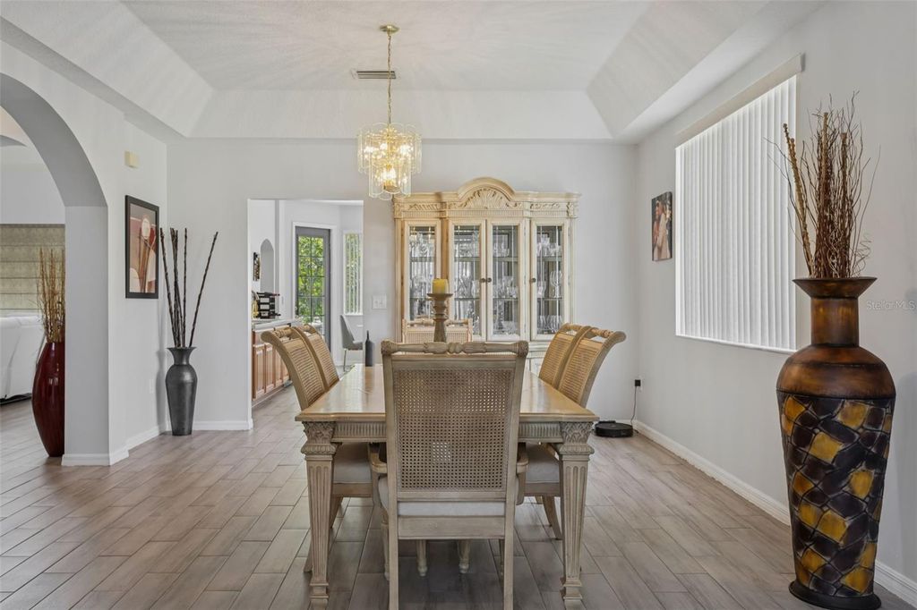 Image 9 of property listing at 18110 TURTLE BEACH WAY, Tampa, FL 33647