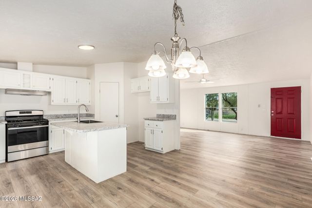 1878 W Mission Place, Tucson, AZ 85746