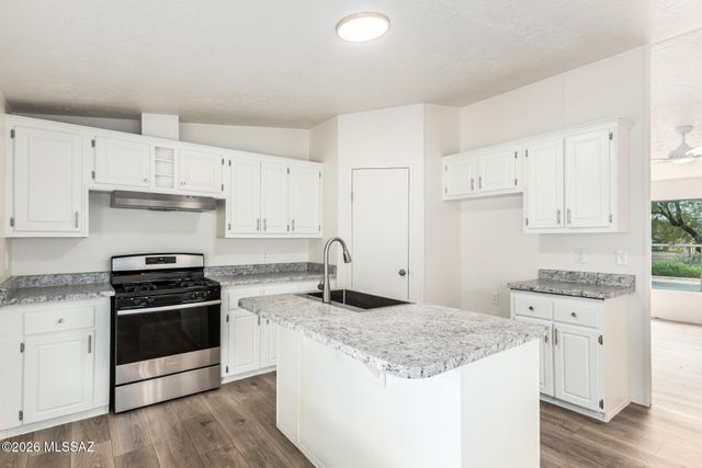 1878 W Mission Place, Tucson, AZ 85746