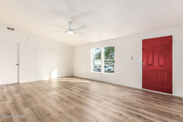 1878 W Mission Place, Tucson, AZ 85746