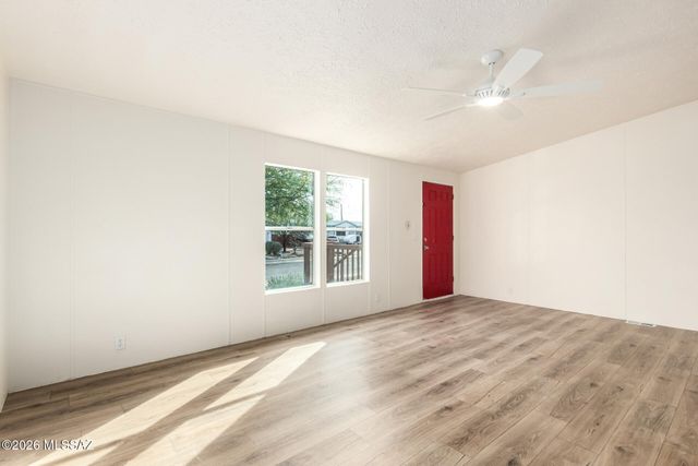 1878 W Mission Place, Tucson, AZ 85746