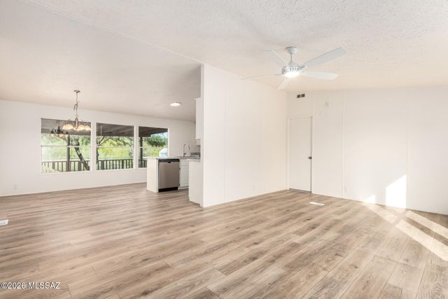 1878 W Mission Place, Tucson, AZ 85746