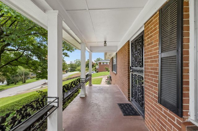 817 Belvoir Hills Drive, Chattanooga, TN 37412