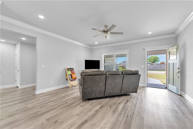 118 Brooke Street, Huntsville, AR 72740
