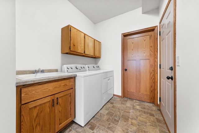 682 Bibeau Court, Vadnais Heights, MN 55127