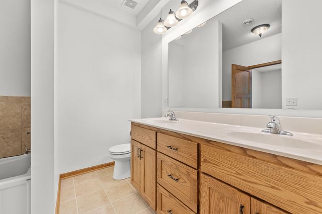 682 Bibeau Court, Vadnais Heights, MN 55127