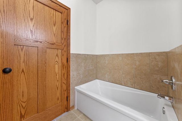 682 Bibeau Court, Vadnais Heights, MN 55127
