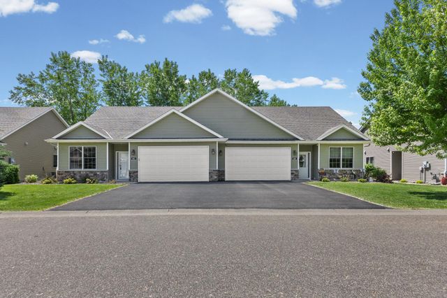 682 Bibeau Court, Vadnais Heights, MN 55127