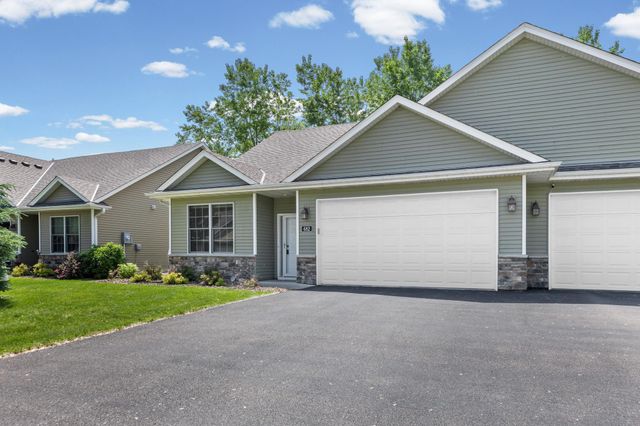 682 Bibeau Court, Vadnais Heights, MN 55127