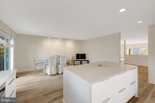 1926 LAKEPORT WAY, Reston, VA 20191