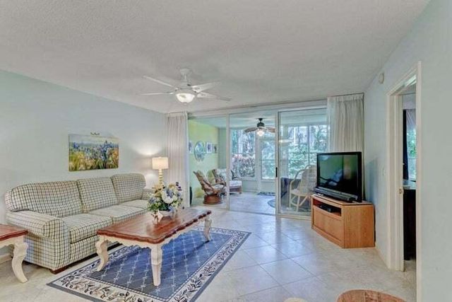 1201 N SUGAR SANDS Boulevard 3, Singer Island, FL 33404