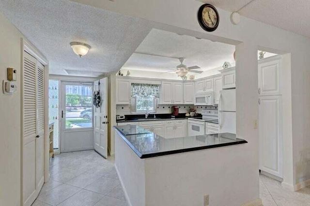 1201 N SUGAR SANDS Boulevard 3, Singer Island, FL 33404