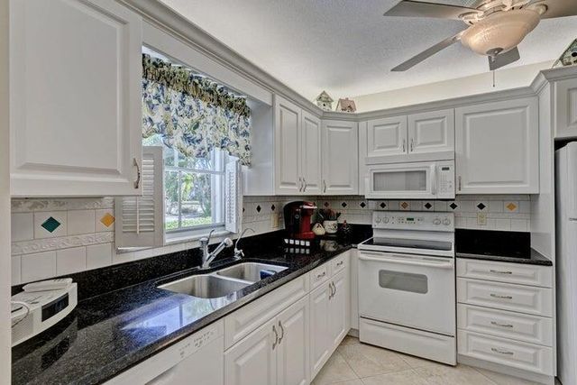 1201 N SUGAR SANDS Boulevard 3, Singer Island, FL 33404