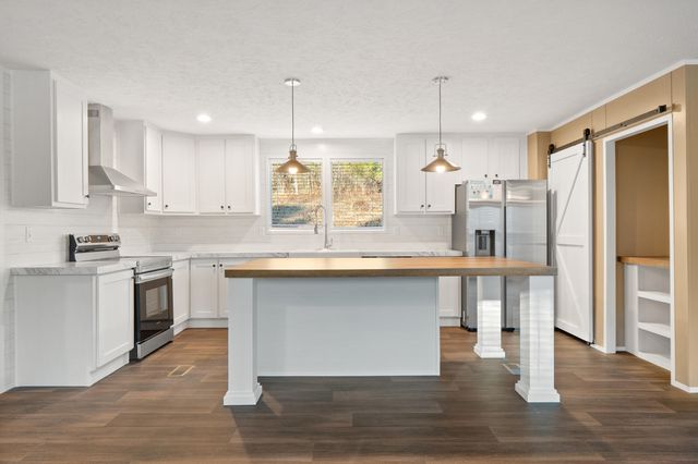 756 Bowman Road, Ringgold, GA 30736