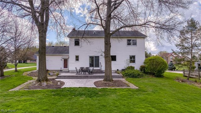 165 Valley Brook Boulevard, Hinckley, OH 44233